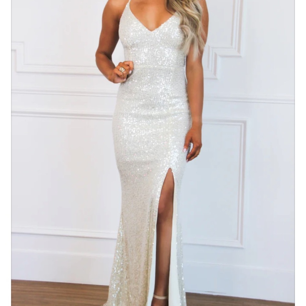 New Breaking Hearts Bella and Bloom Maxi Dress with Slit